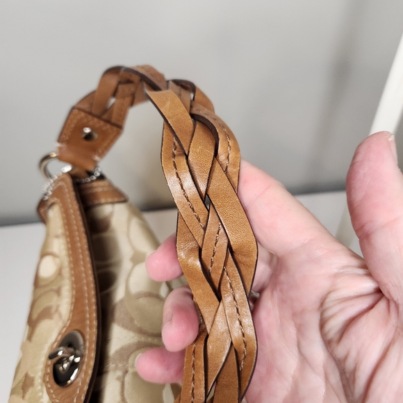 coach chelsea tan signature c braided shoulder bag c0771- 10990 - Picture 3 of 12